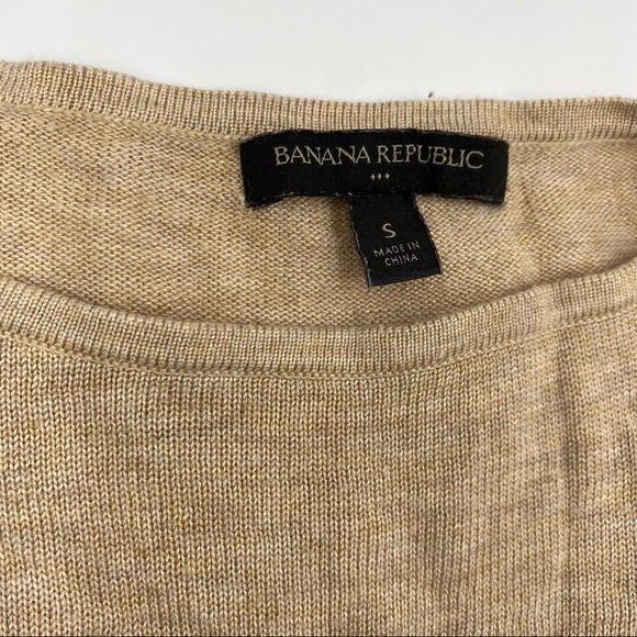 Banana Republic Factory Store Beige Sweater with Shimmer - Picture 3 of 4